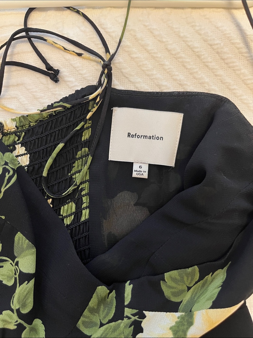 Reformation Jaelyn Dress in Epernay | Black Floral Size 6, Like New - Picture 4 of 7